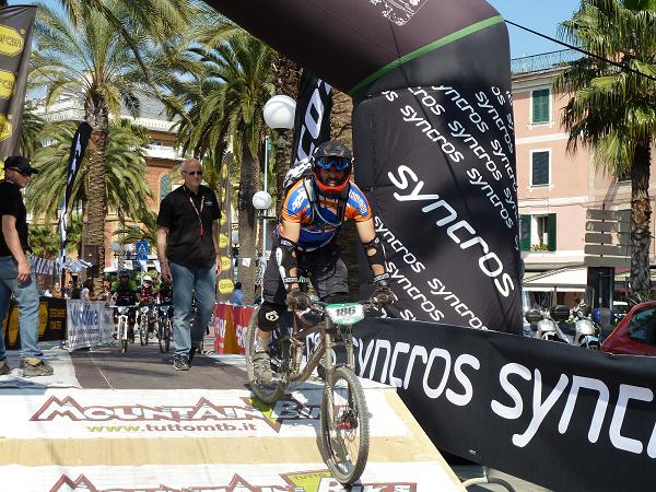1303464728 14 FT168220 Arrivo 1303464728 14 FT168220 Arrivo