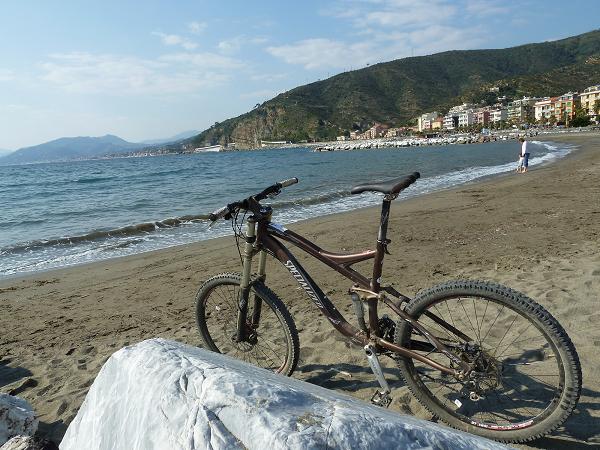 1303465069 14 FT168220 Tutti Al Mare