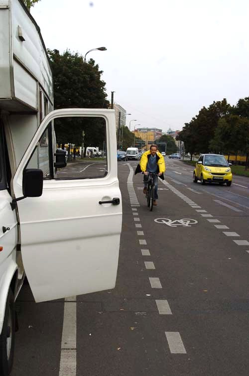 1335212360 2069 FT186496 Berlino Pista Distanziata 08