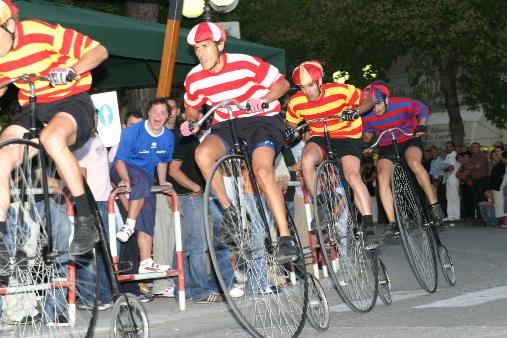 1338500339 1798 FT184924 Bici