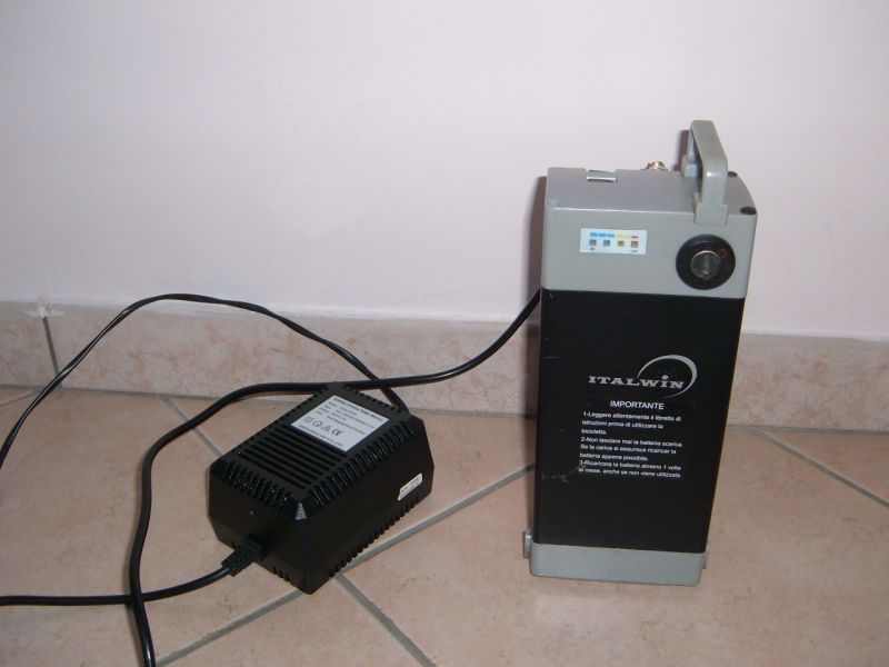 1425039801 1249 FT0 Batteria E Ricarica 