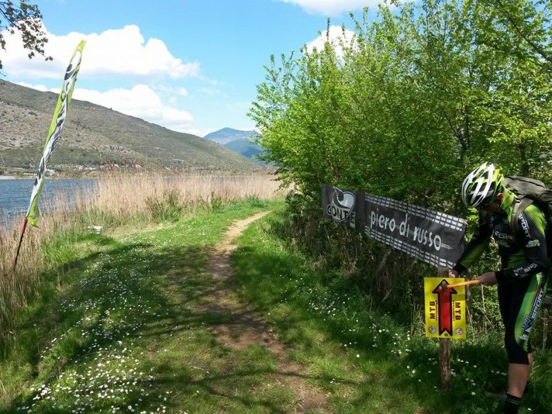 1429715361 3587 FT232711 Lago Di Fondi 
